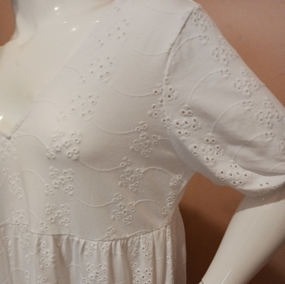 ASOS Design broderie white eyelet v neck smock dress - Picture 3 of 7